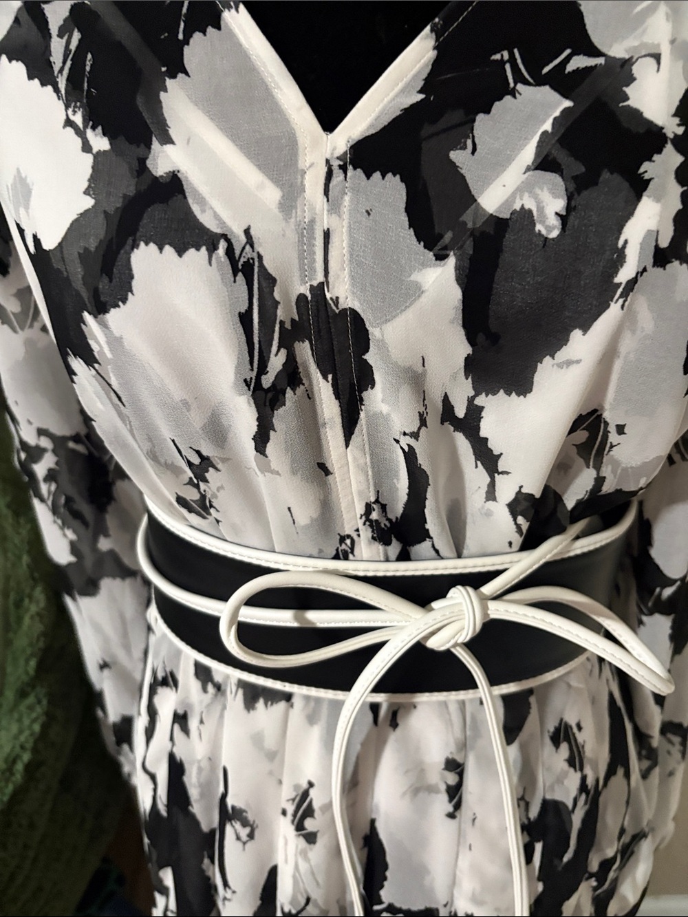 Black and White Floral V-Neck Maxi Dress with Waist Tie - Picture 5 of 6